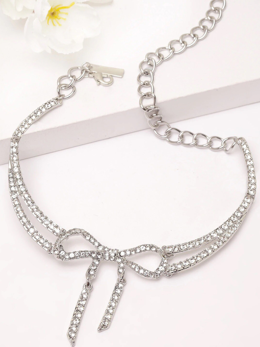 

AVANT-GARDE PARIS Silver-Toned & White Silver-Plated Antique Necklace