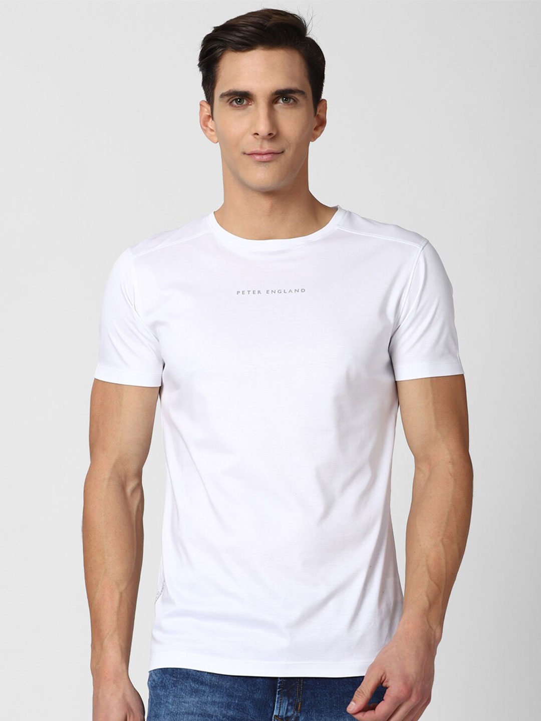 

Peter England Casuals Men White & magnolia Typography Slim Fit T-shirt