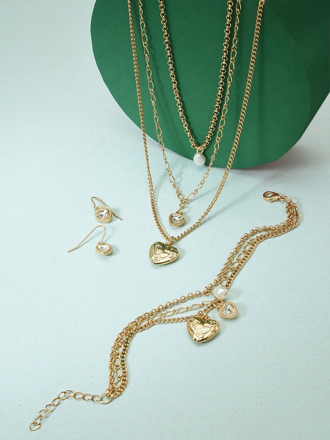 

AMI Gold-Plated Stone-Studded & Pearl Beaded Heart-Shaped Jewellery Set