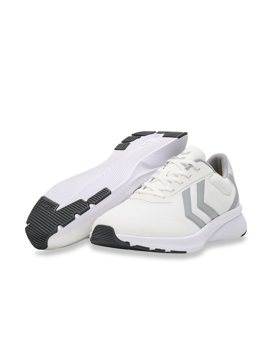 

hummel Women White Mesh Training or Gym Shoes