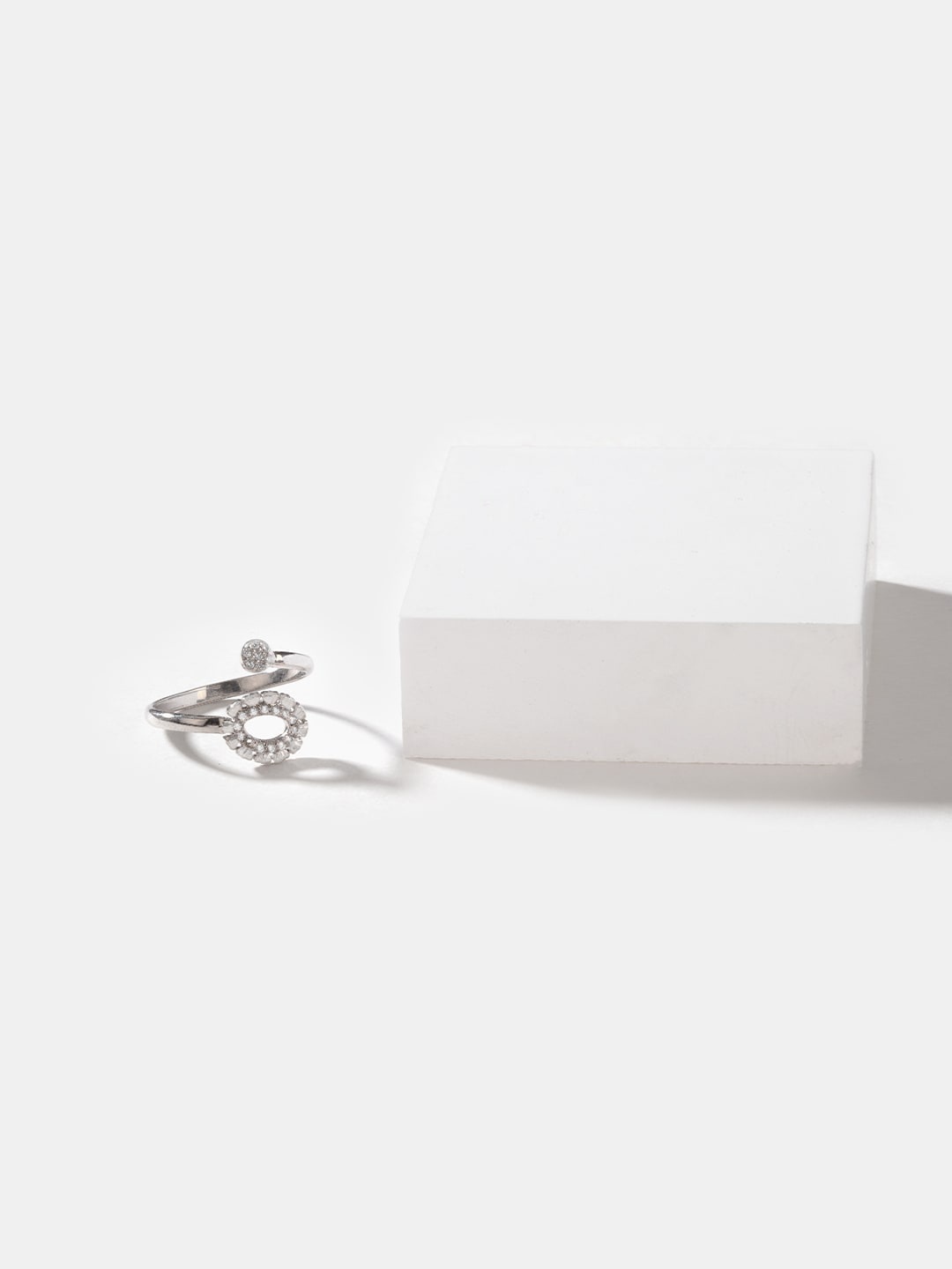 

SHAYA 925 Sterling Silver-Toned & White CZ-Studded Finger Ring