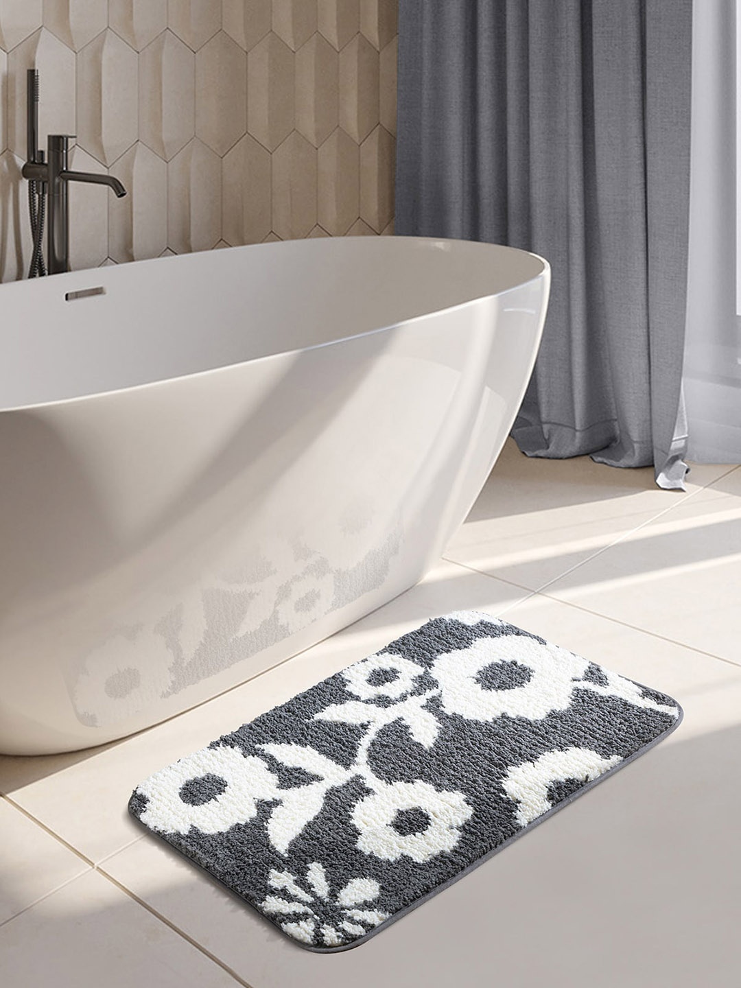 

OBSESSIONS Grey & White 1400 GSM Anti-Skid Bath Rugs