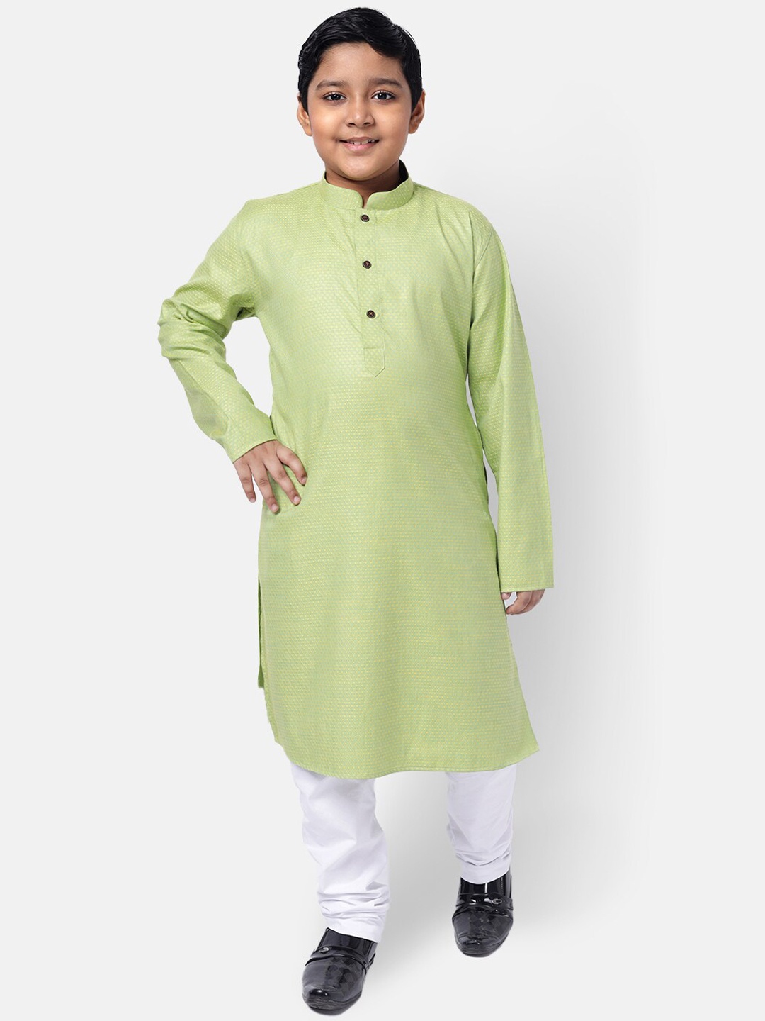 

NAMASKAR Boys Cotton Self Design Kurta with Churidar, Green
