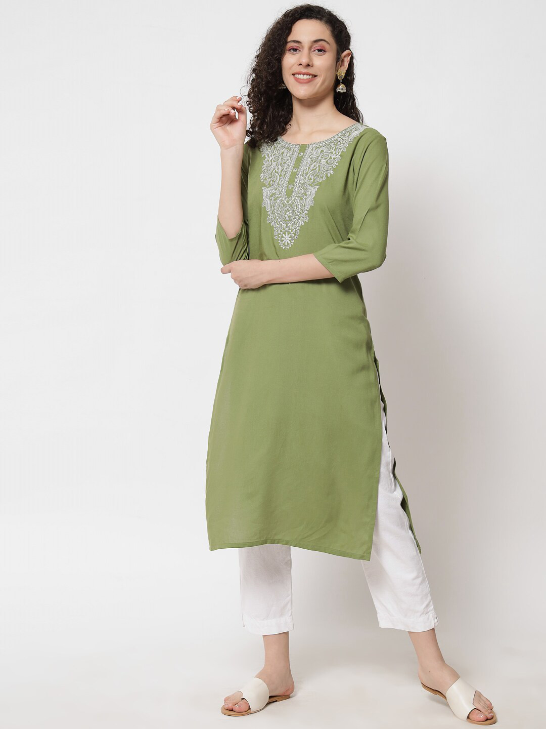 

SHINOY Women Green Embroidered Handloom Straight Kurta