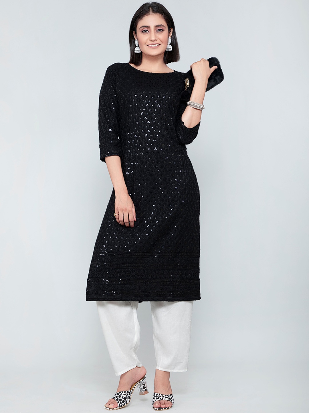 

POONAM DESIGNER Women Black Geometric Thread Work Kurta