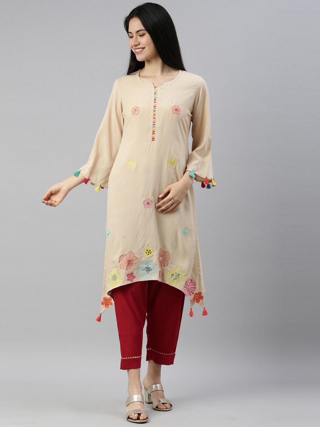 

Neerus Women Cream-Coloured Floral Flared Sleeves Kurta