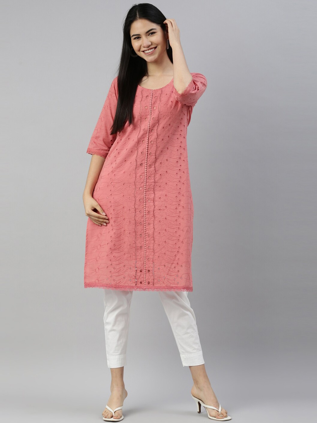 

Neerus Women Coral Geometric Thread Work Straight Kurta