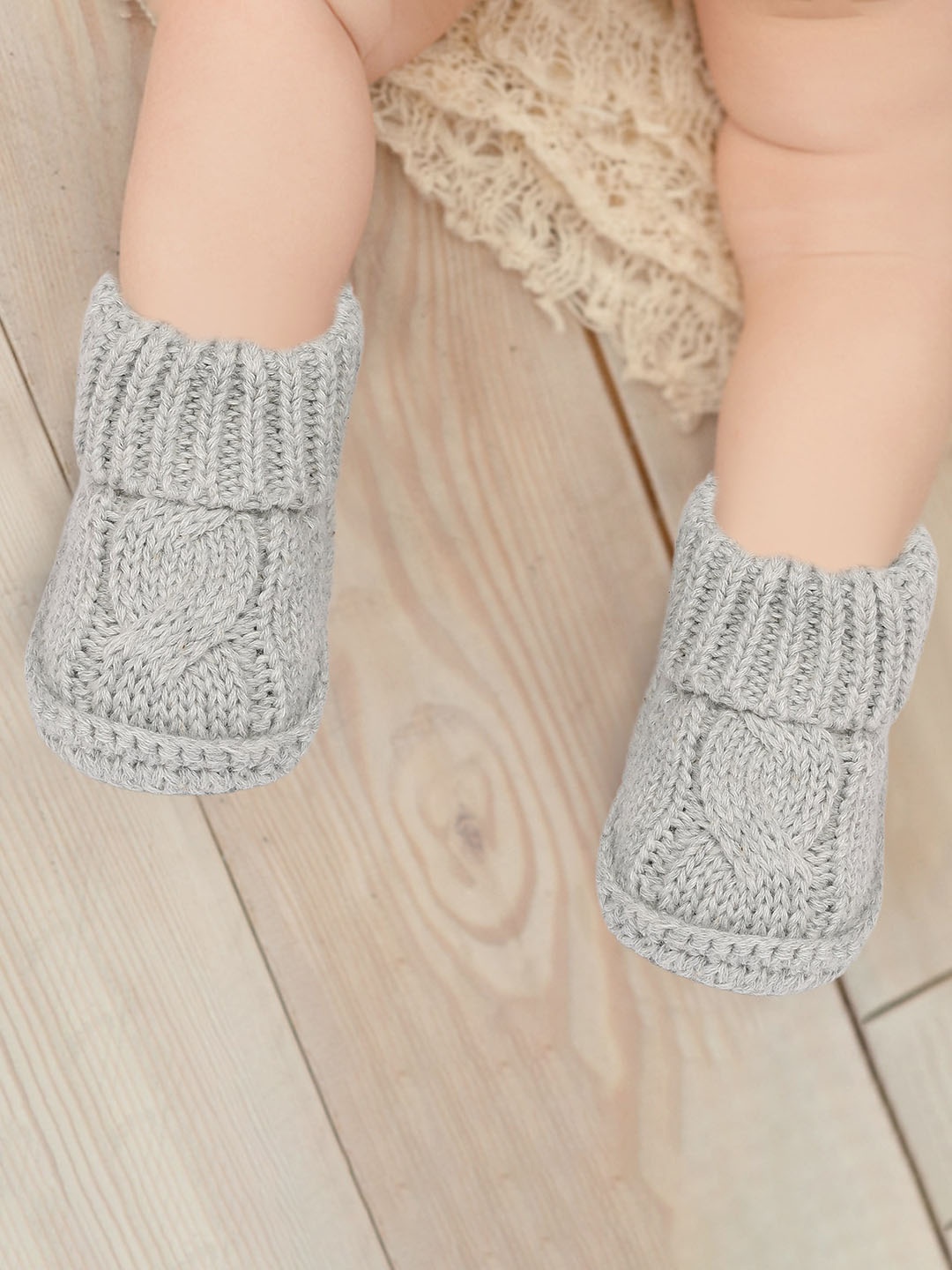 

Baby Moo Infants Kids Grey Self-Design Cotton Socks Booties