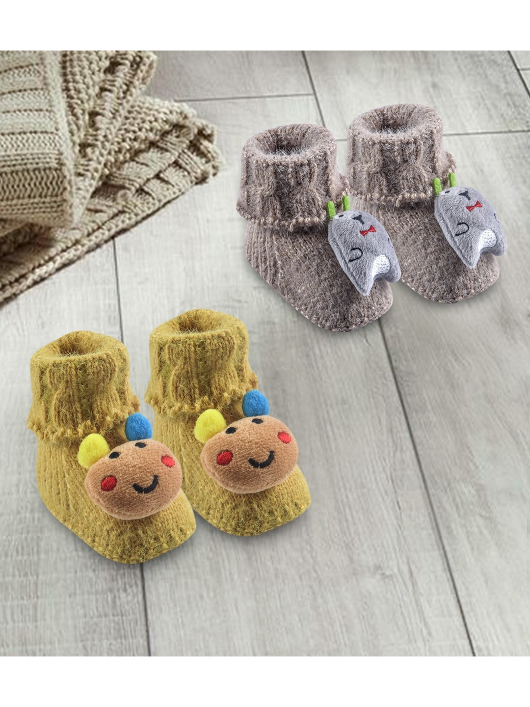 

Baby Moo Infant Kids Pack Of 2 Grey & Yellow Crochet Booties