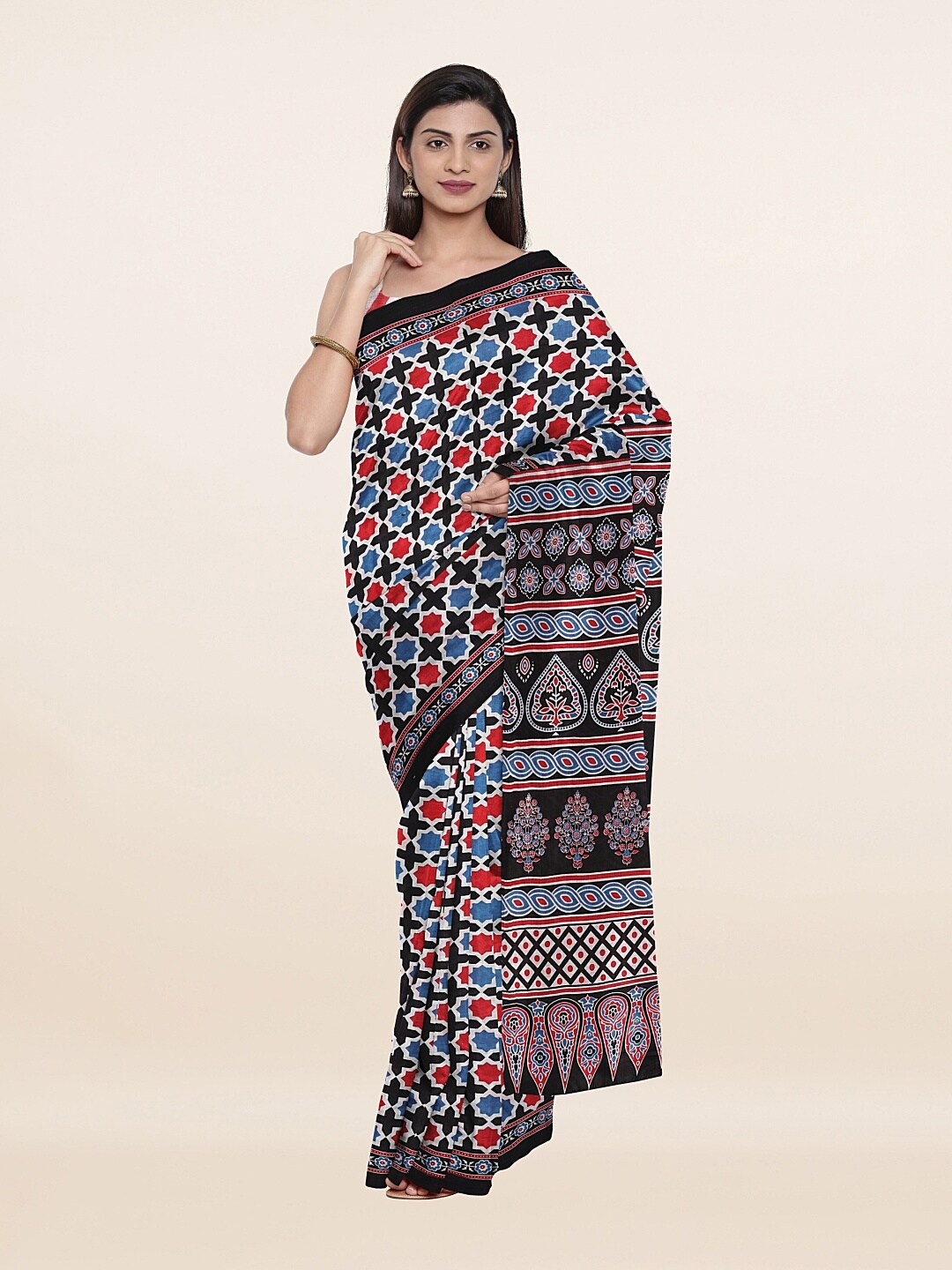 

Pothys Black & White Pure Cotton Saree