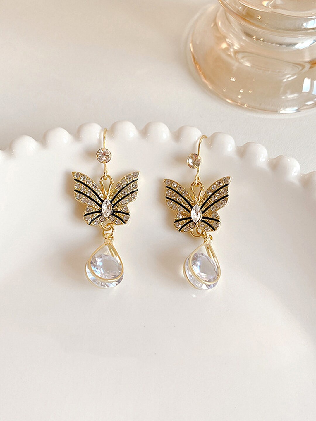

Unwind by Yellow Chimes Gold-Toned Contemporary Drop Earrings