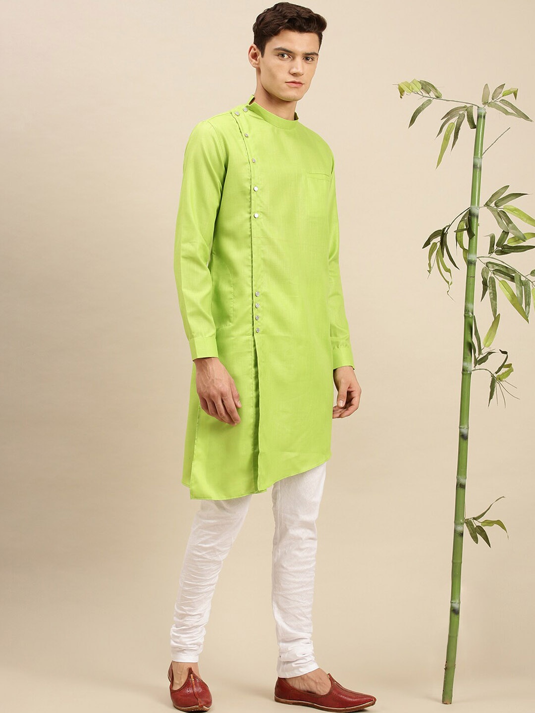 

Sanwara Men Light Green Cotton Solid Pastels Kurta