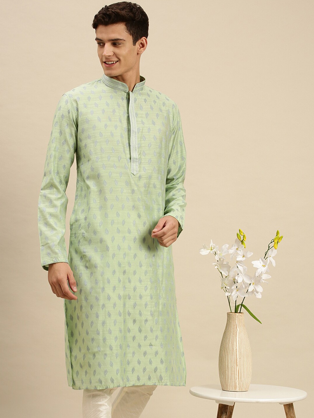 

Sanwara Men Green Geometric Thread Work Pastels Jacquard Kurta