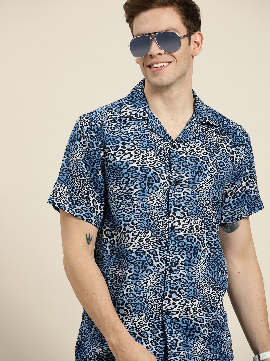 

Hancock Men Blue & Black Leopard Printed Relaxed Fit Casual Shirt