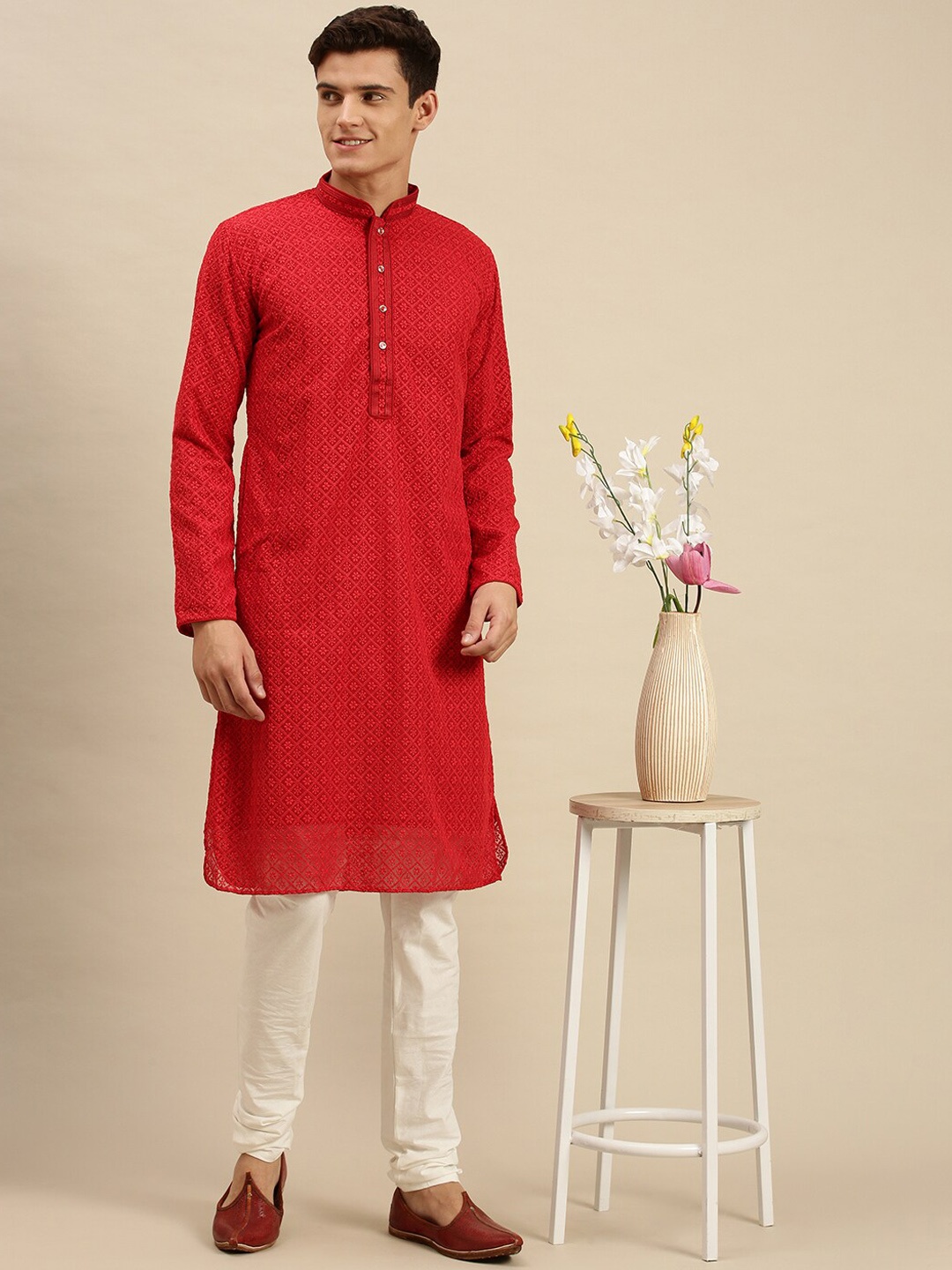 

Sanwara Men Red Textured Kurta with Churidar