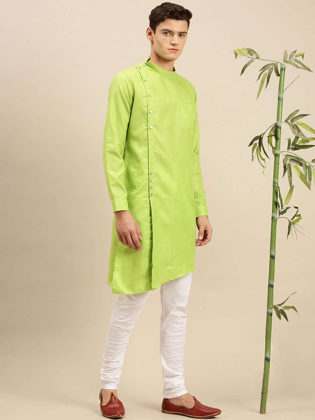 

Sanwara Men Green sold Kurta with Pyjamas
