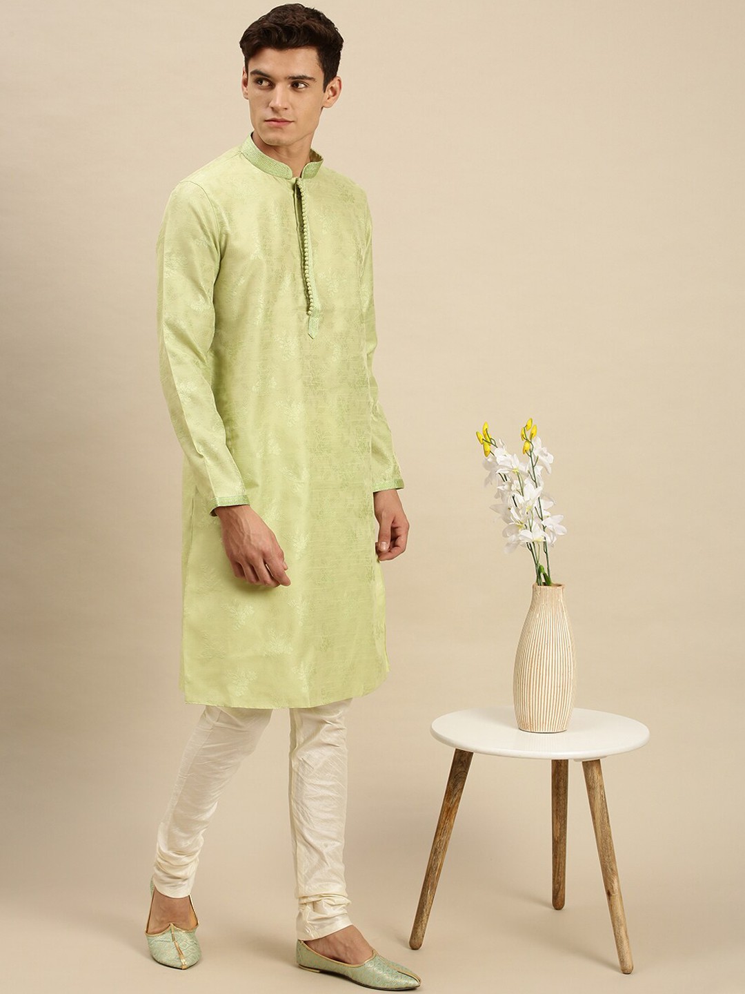 

Sanwara Men Light Green Jacquard Kurta with Pyjamas
