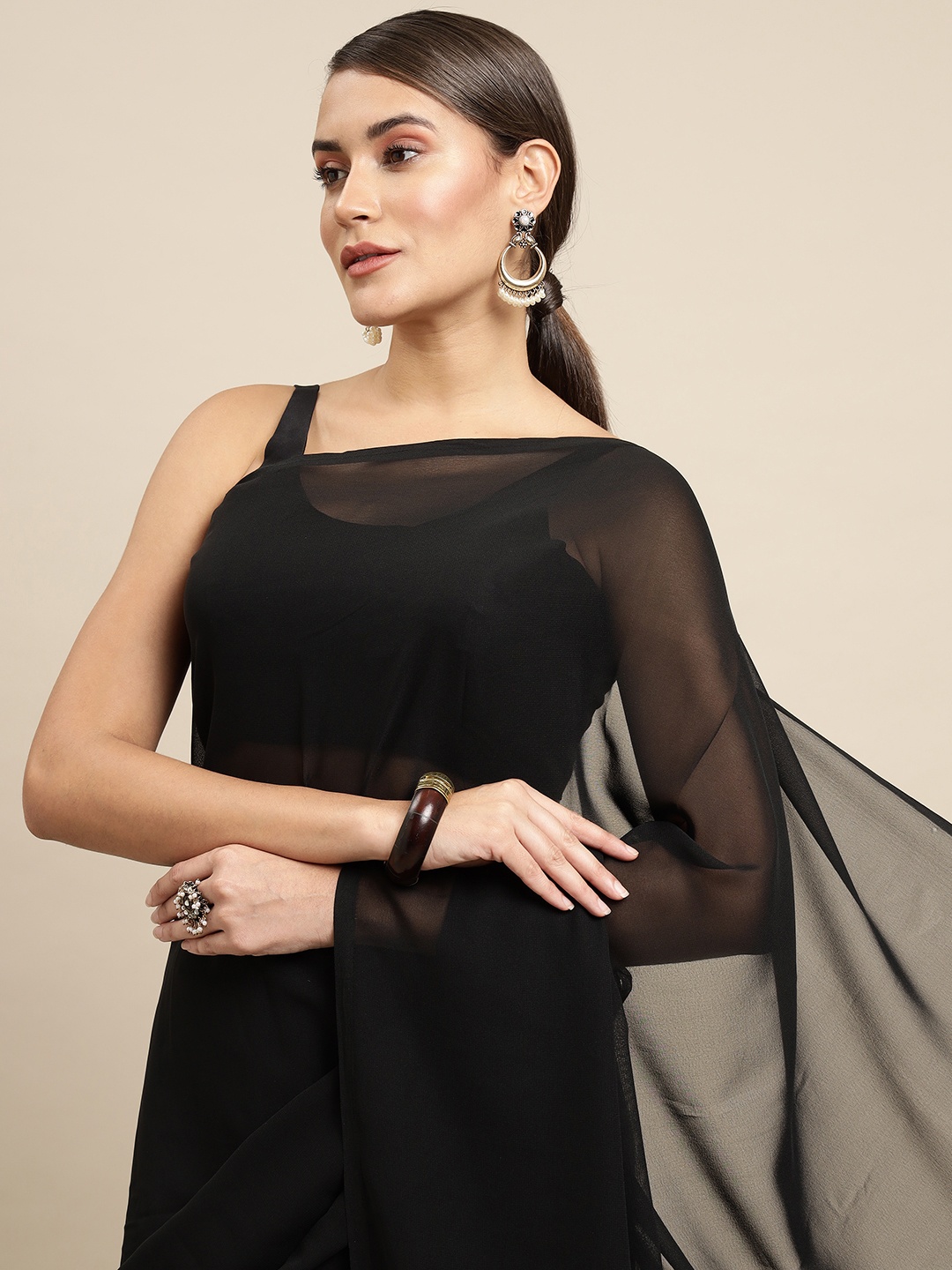 

ANAND SAREES Women Black Solid Saree
