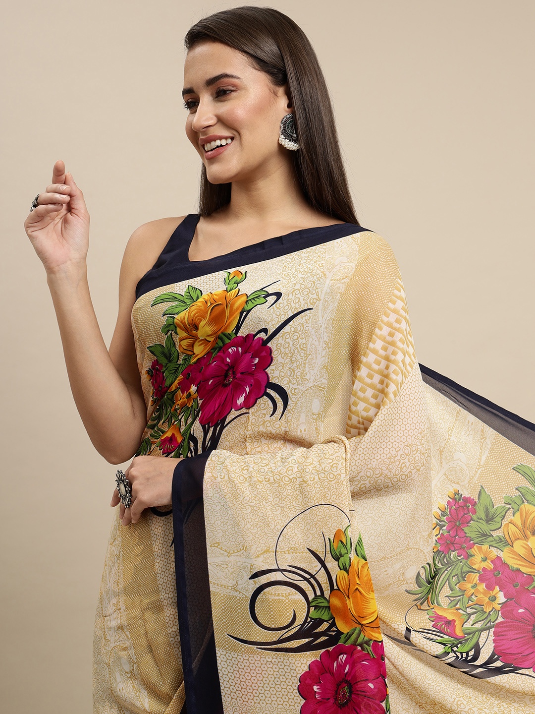 

ANAND SAREES Women Cream-Coloured & Pink Ethnic Motifs Saree