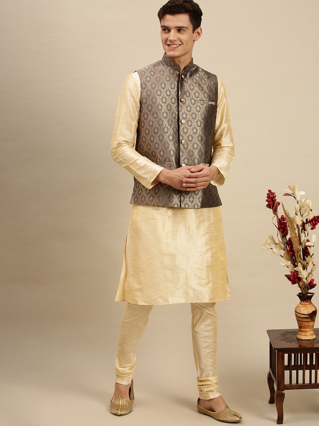 

Sanwara Men Grey & Gold-Coloured Woven Design Nehru Jackets