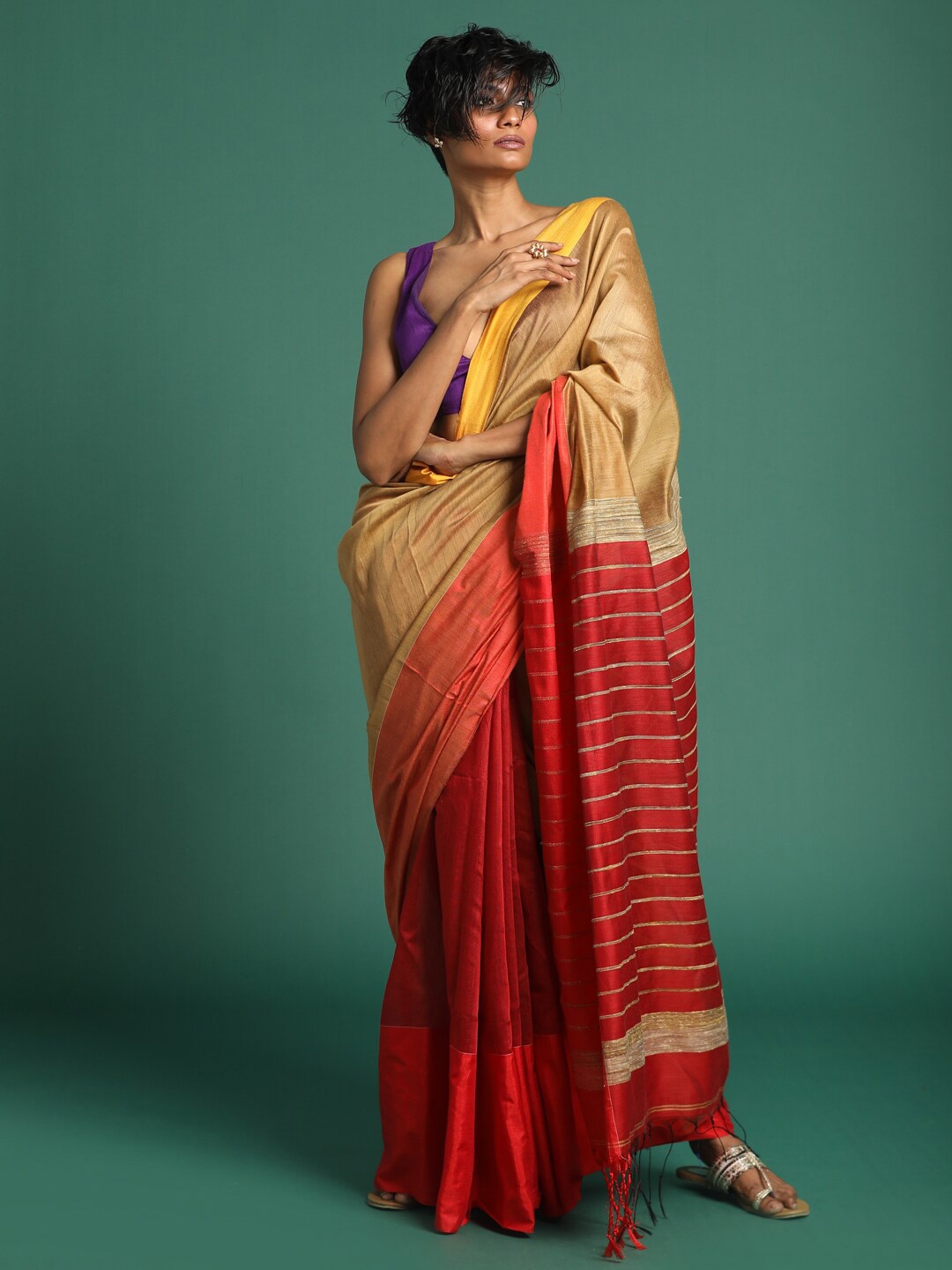 

Saranee Red & Gold-Toned Colourblocked Half and Half Jamdani Saree