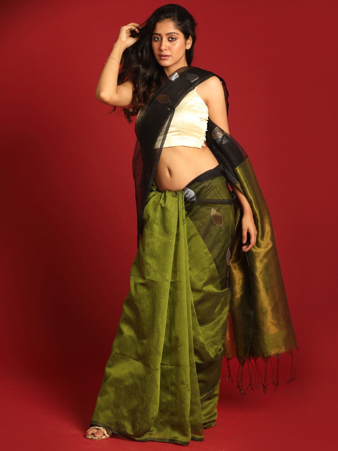 

Indethnic Green & Gold-Toned Ethnic Motifs Zari Half and Half Jamdani Saree