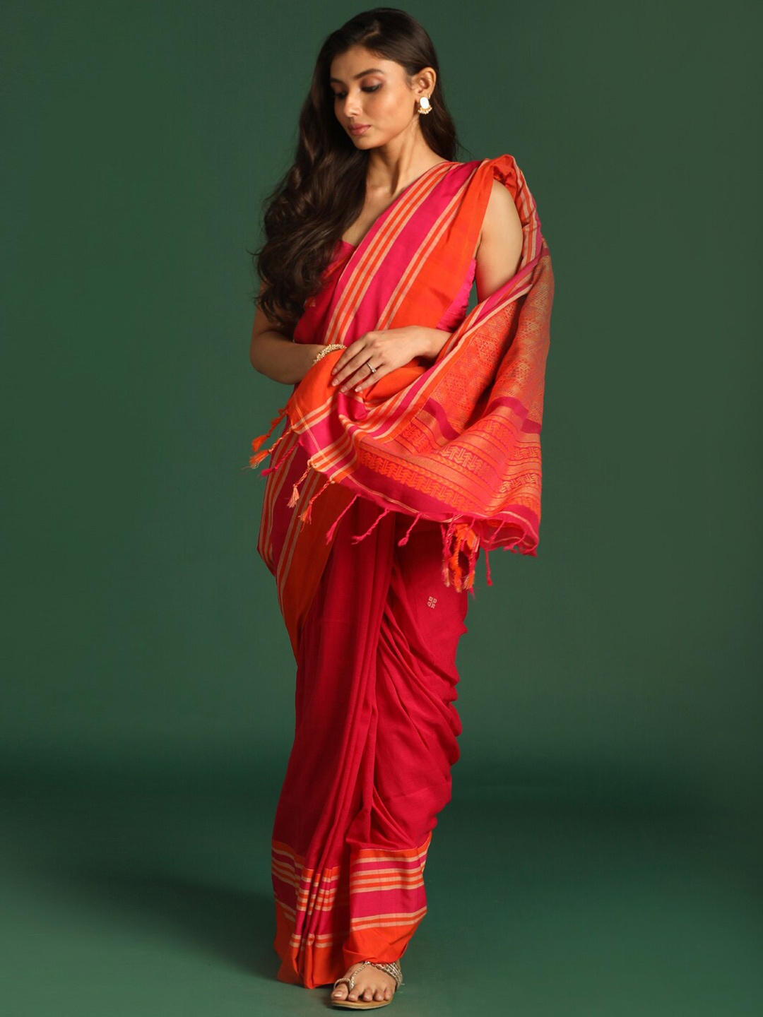 

Indethnic Red & Orange Ethnic Motifs Pure Cotton Jamdani Saree