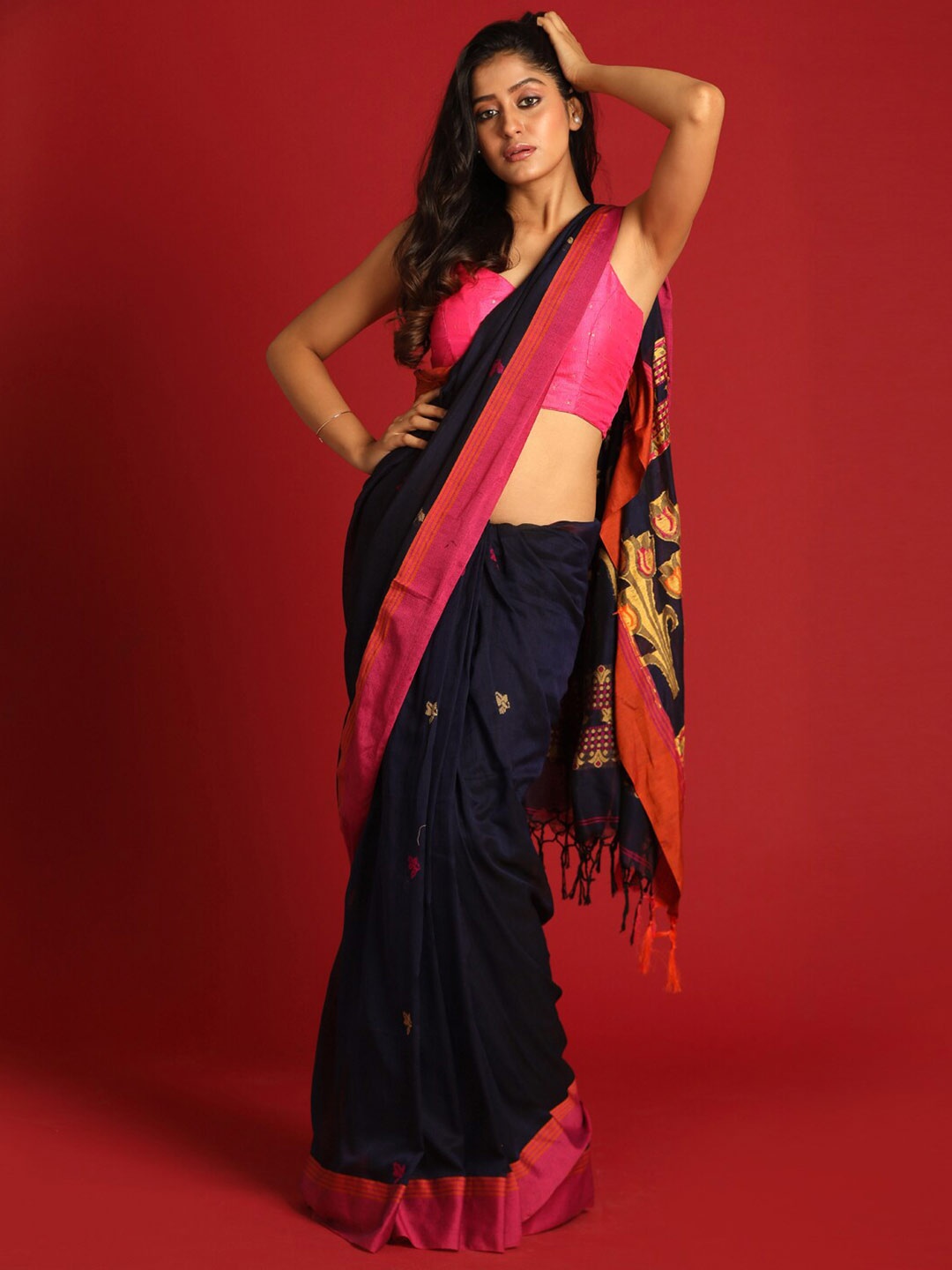 

Indethnic Navy Blue & Pink Woven Design Pure Cotton Jamdani Saree