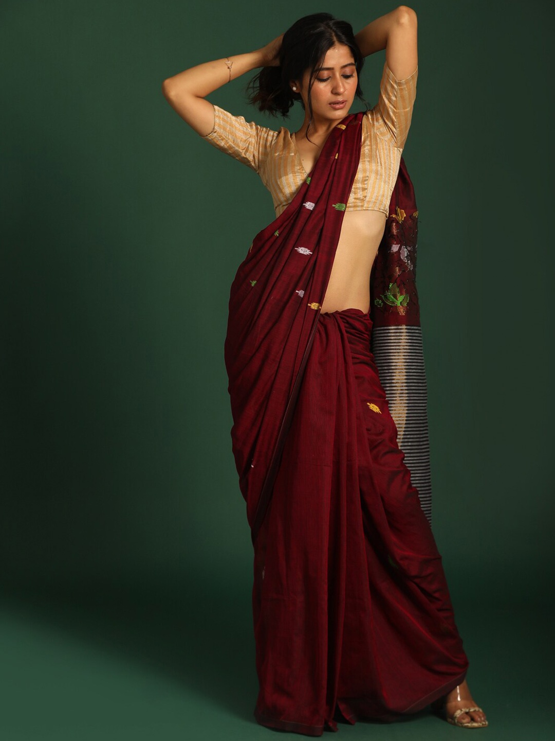 

Indethnic Maroon & Green Ethnic Motifs Jamdani Saree