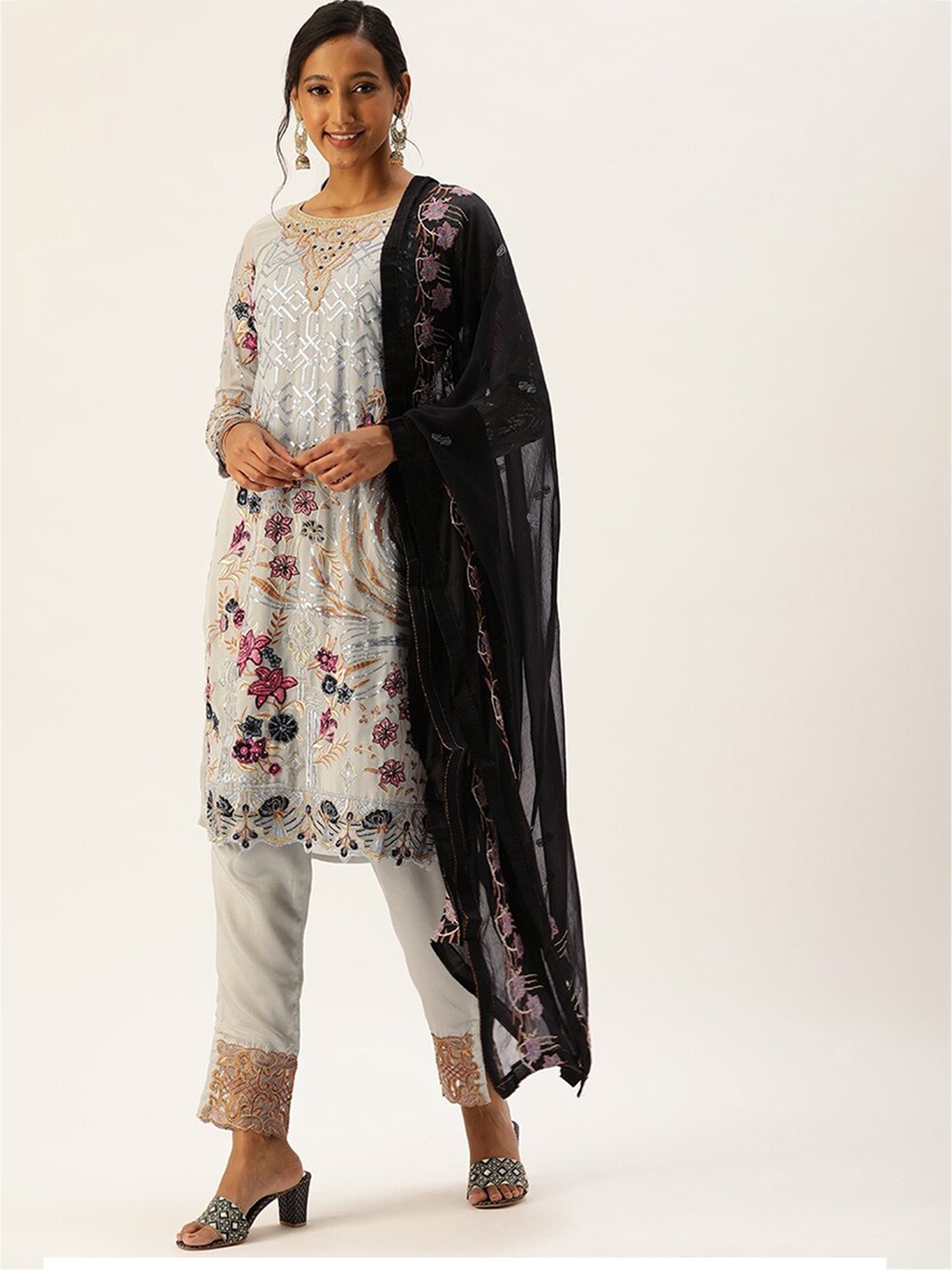 

cbazaar Grey & Silver-Toned Unstitched Dress Material
