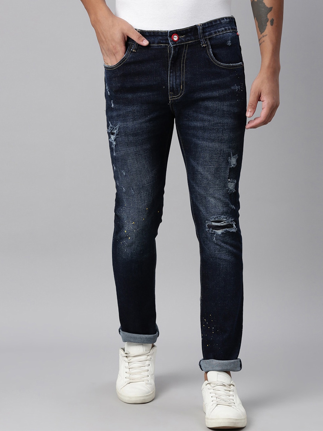 

CINOCCI Men Blue Slim Fit Mildly Distressed Light Fade Stretchable Jeans
