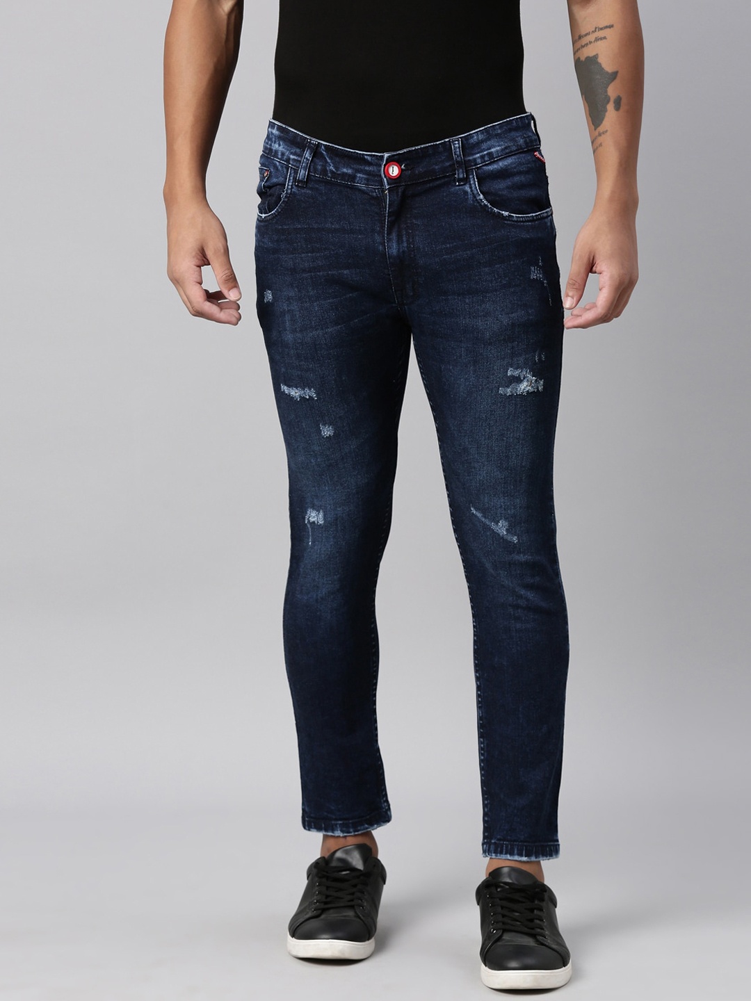 

CINOCCI Men Blue Tapered Fit Low Distress Light Fade Stretchable Jeans