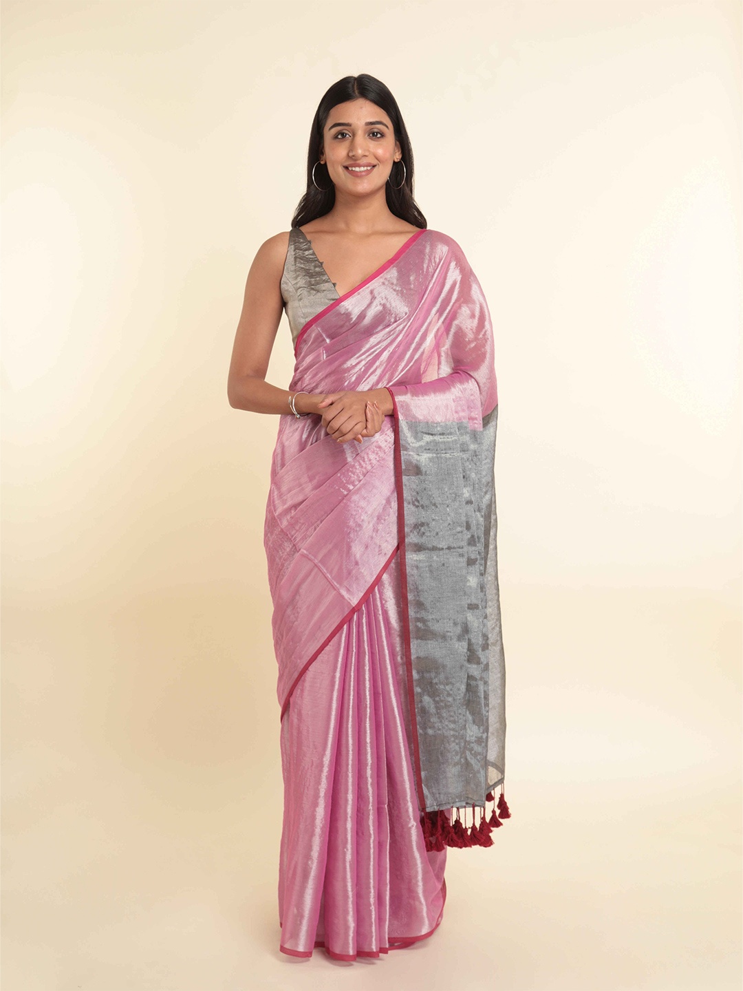 

Suta Pink & Silver-Toned Zari Saree
