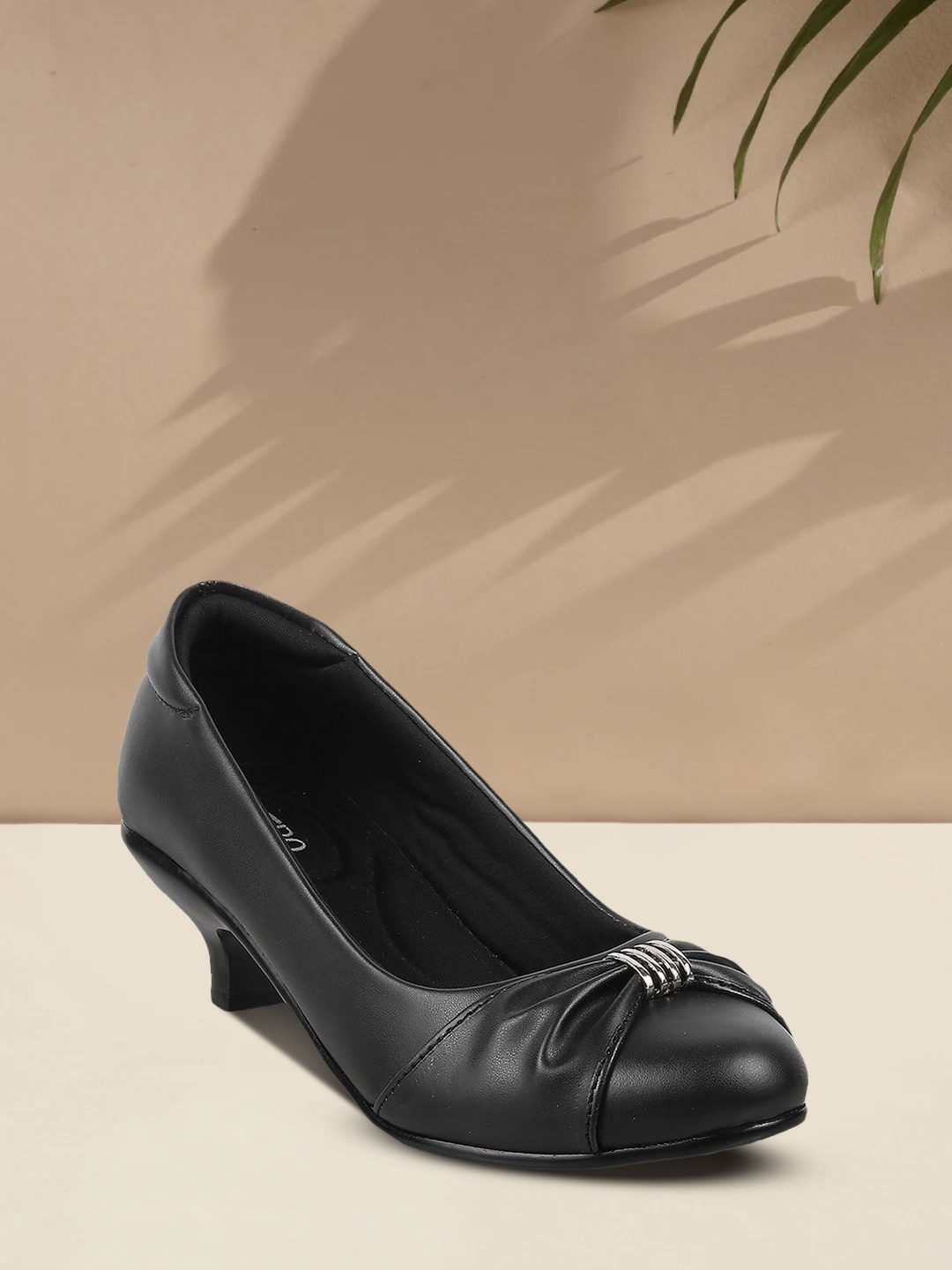 

Metro Black Kitten Pumps