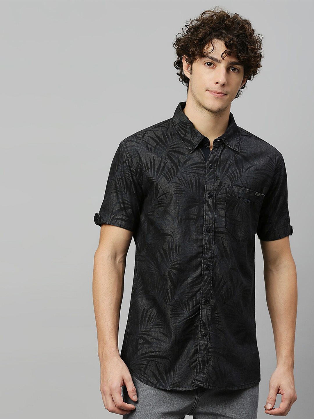 

High Star Men Black Slim Fit Floral Printed Casual Shirt