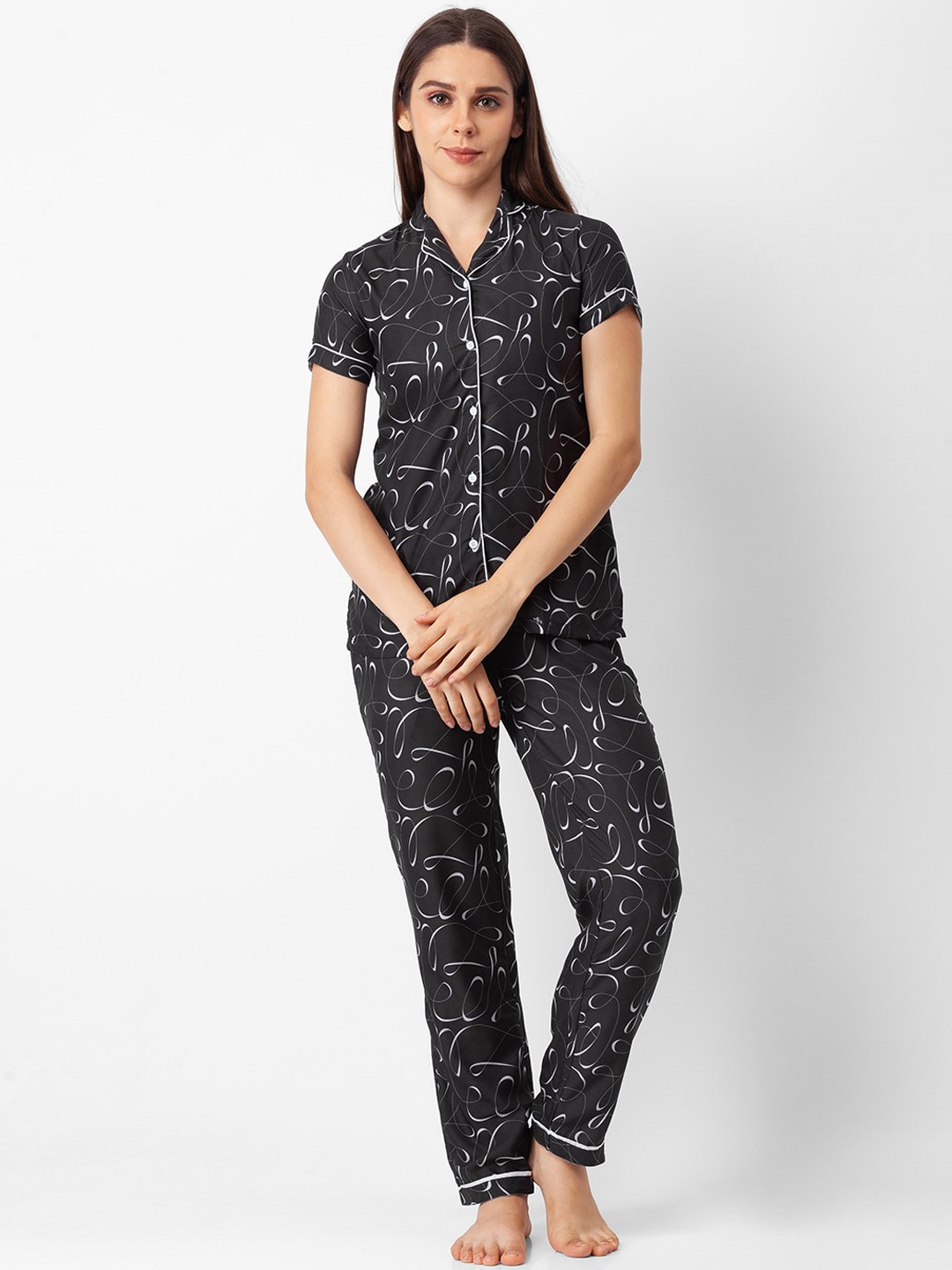 

FashionRack Women Black & White Printed Night suit