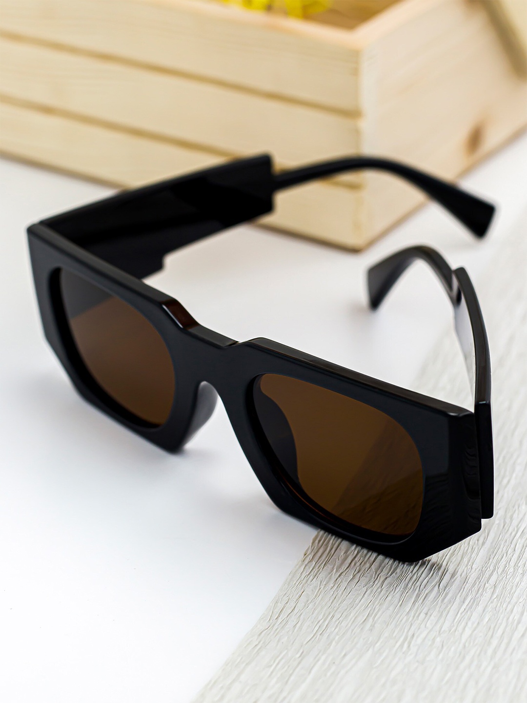 

Bellofox Unisex Brown Lens & Black Wayfarer Sunglasses