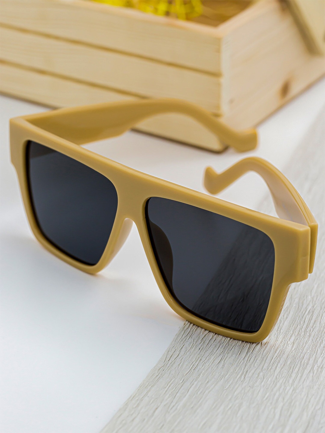 

Bellofox Unisex Black Lens & Brown Rectangle Sunglasses