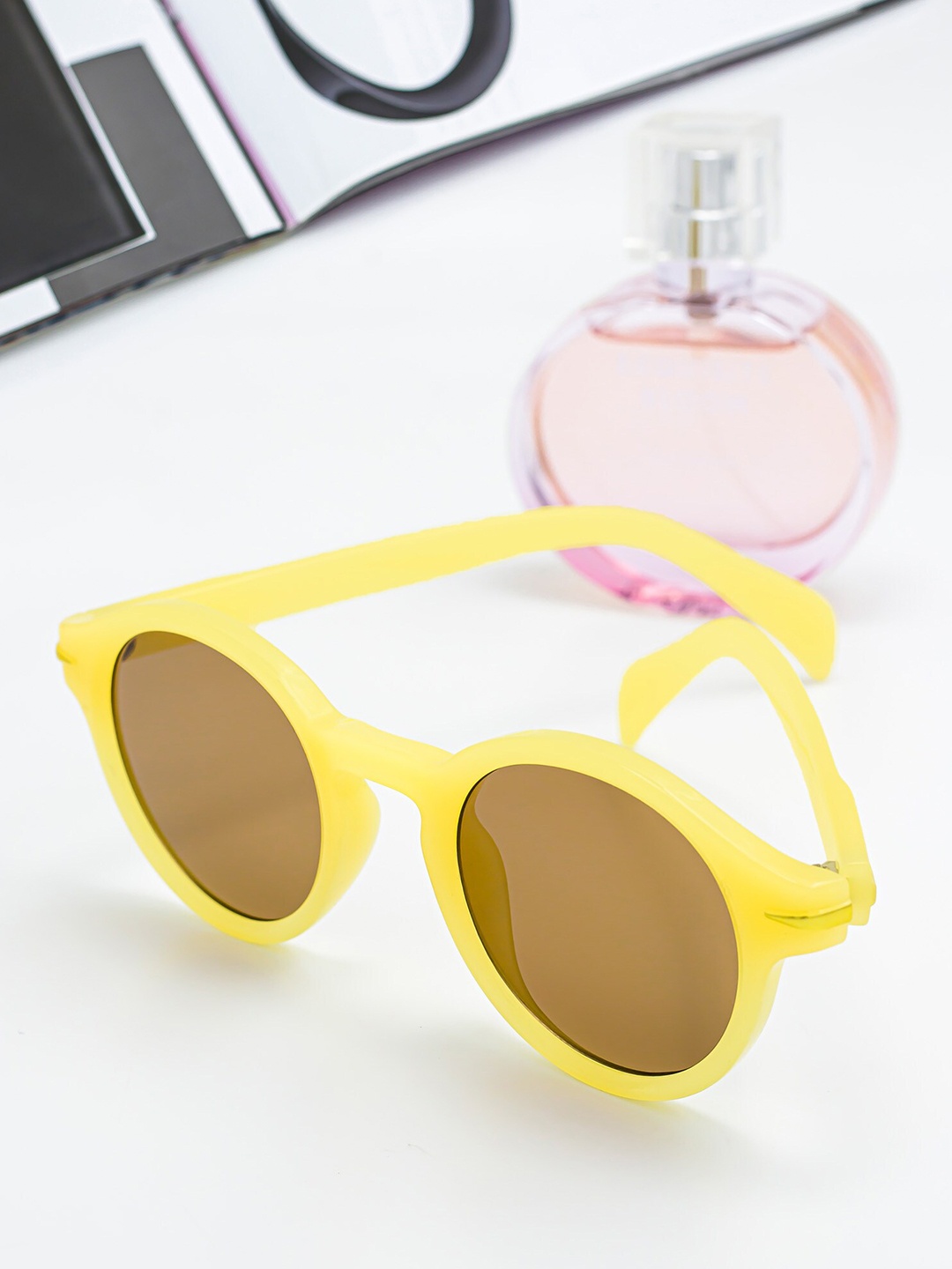 

Bellofox Women Brown Lens & Yellow Round Sunglasses