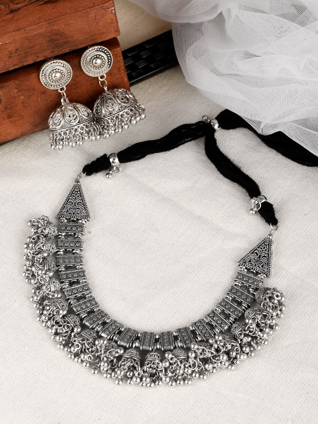 

AQUASTREET JEWELS Women Silver-Toned Oxidised Antique Silver Plated Necklace Set