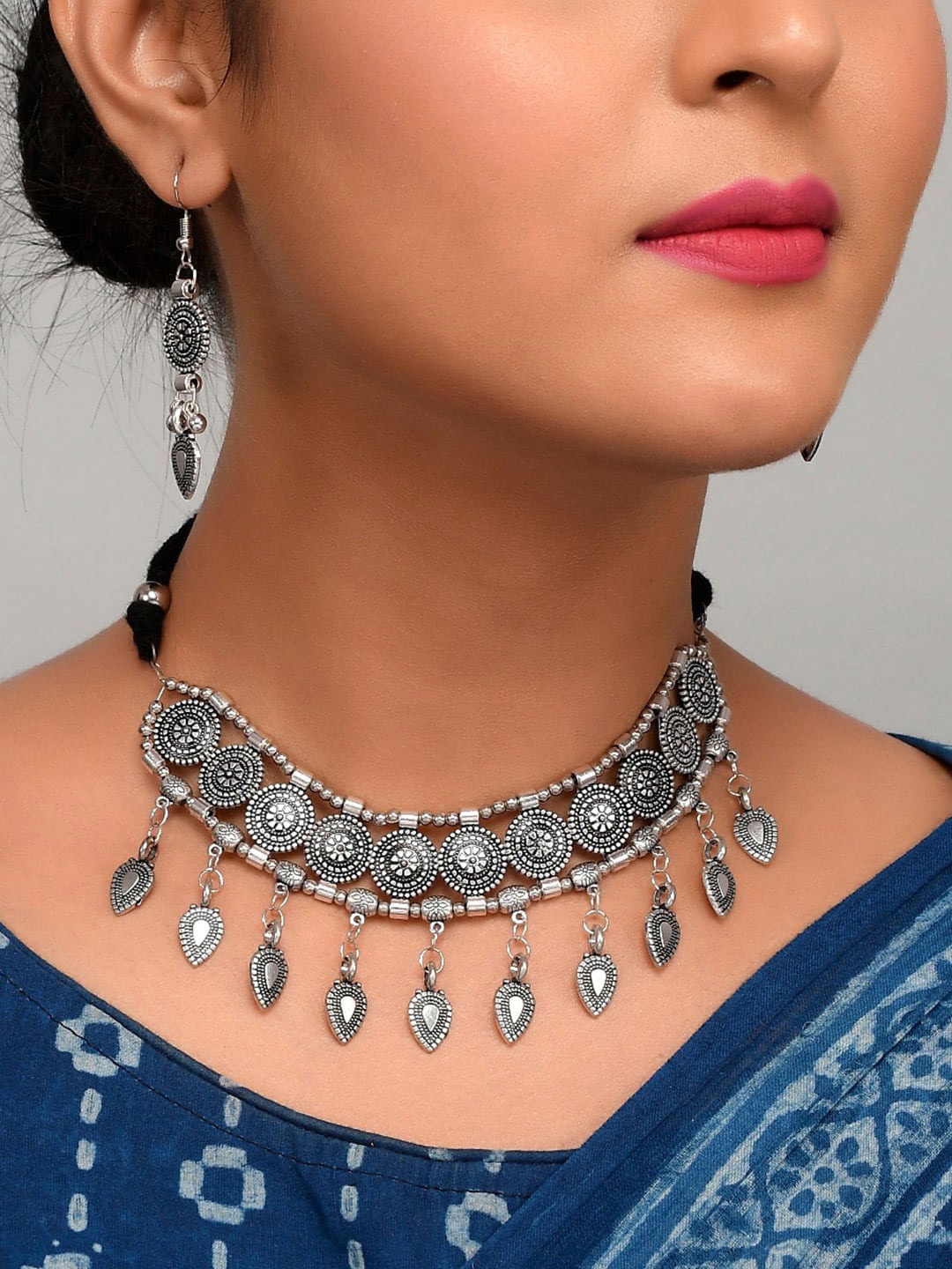 

AQUASTREET JEWELS Silver-Plated Antique Oxidised Jewellery Set