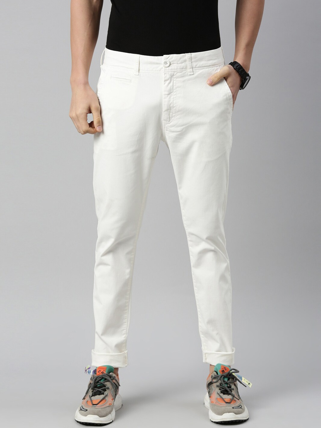 

Breakbounce Men Off White Skinny Fit Low-Rise Trousers