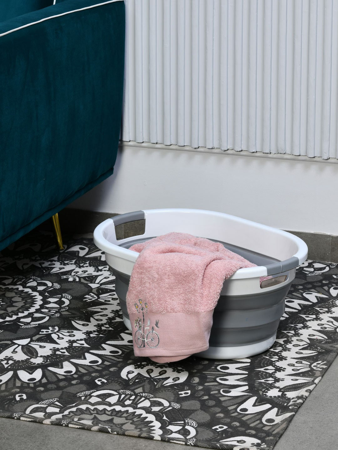 

Athome by Nilkamal Grey & White Solid Collapsible Laundry Basket 24 L