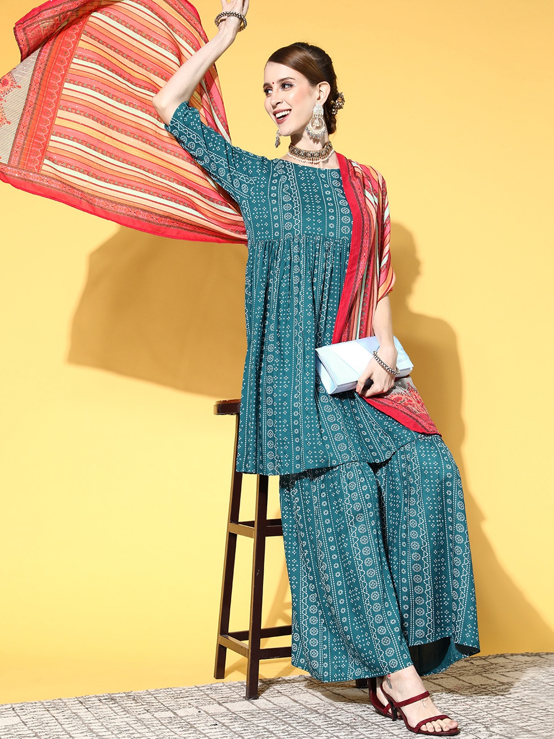 

InWeave Women Ethnic Motifs Viscose Rayon Print Parade Kurta Set, Teal