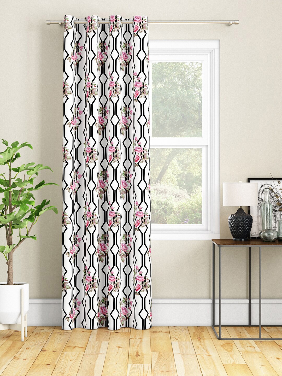 

SEJ by Nisha Gupta White & Green Floral Long Door Curtain