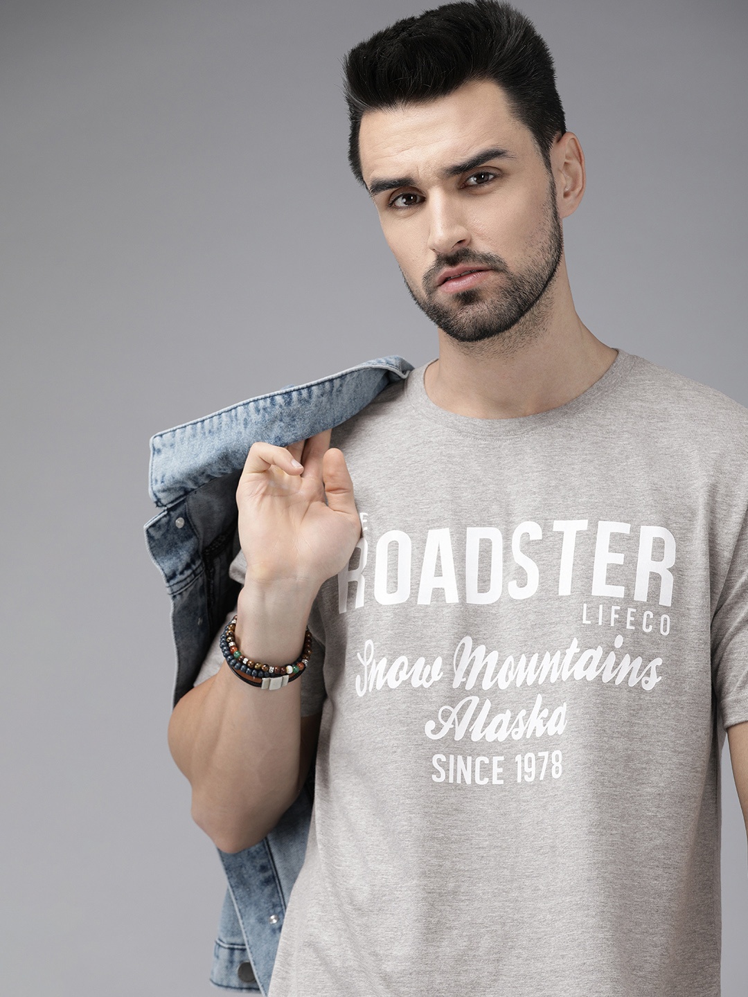 

Roadster Men Grey Melange & White Printed Pure Cotton T-shirt