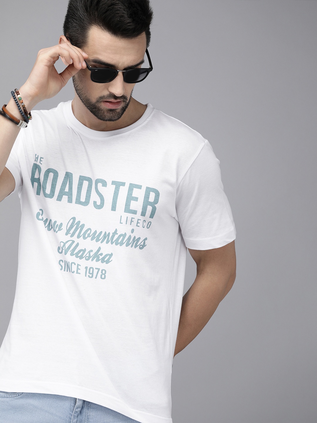 

Roadster Men White & Blue Printed Pure Cotton T-shirt