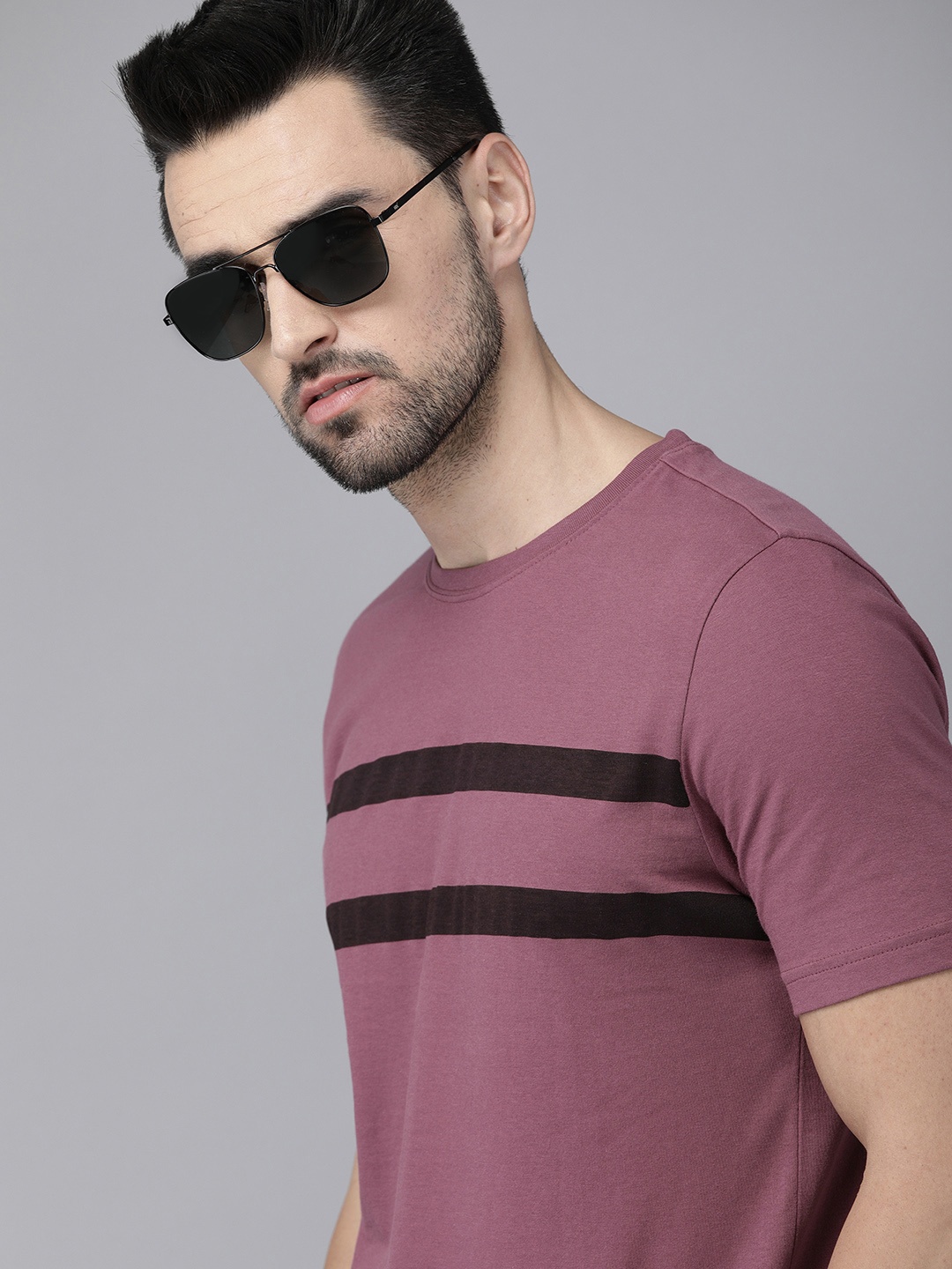

Roadster Men Mauve & Black Printed Pure Cotton T-shirt