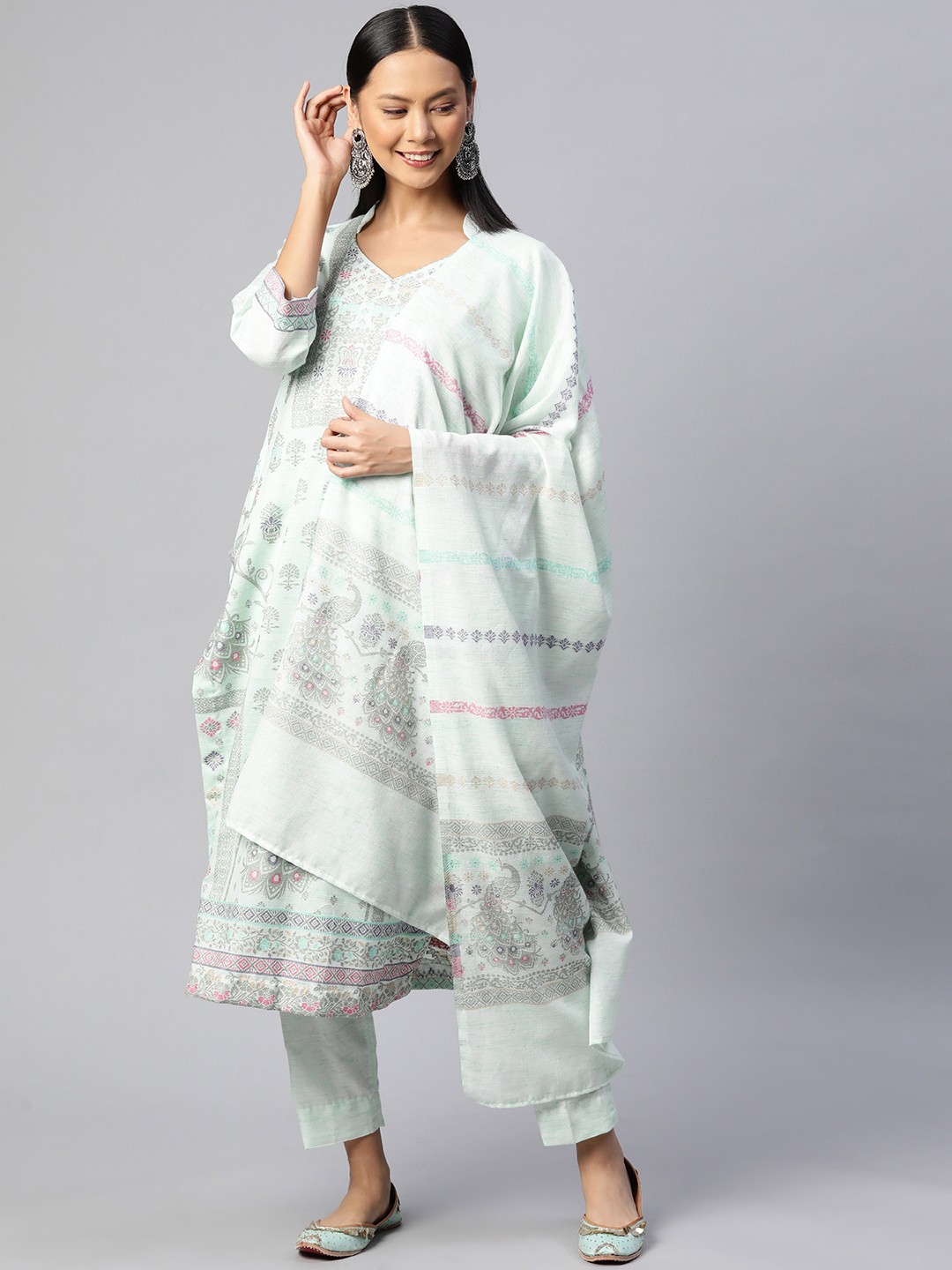 

WEAVERS VILLA Green Unstitched Dress Material