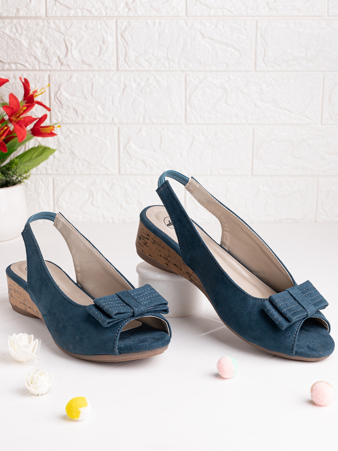 

FOOTONS Navy Blue Peep Toes with Bows